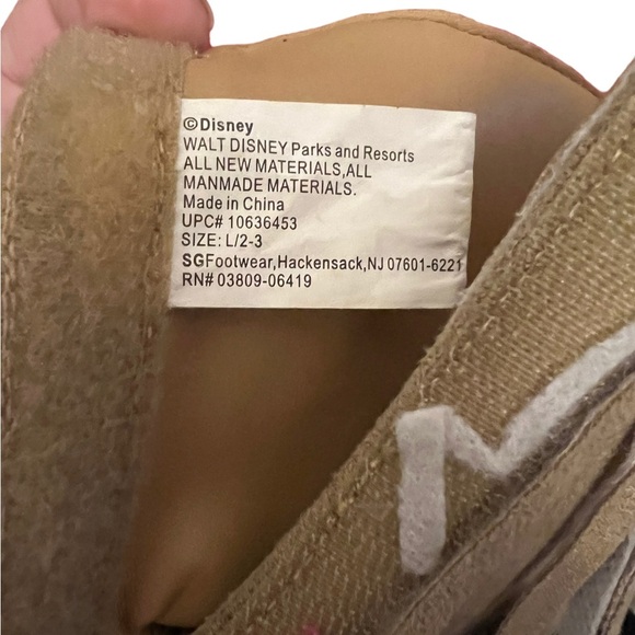 DISNEY parks POCAHONTAS COSTUME SHOES GIRLS Boots moccasin sz 2-3 - Picture 3 of 3